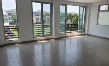 Venta de Departamento de 2 dormitorios, Urb. Puertas del Río, Samborondón, Ecuador