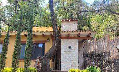 Rento casa en Tepoztlán Morelos , en zona boscosa