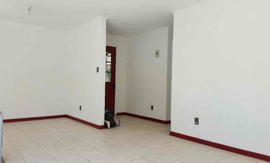 Arriendo casa independiente en Paine