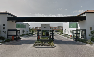 LV19915 B1 CASA EN VENTA RECUPERACION BANCARIA Cto. Marbella 209, 38037 Celaya, Gto., México.