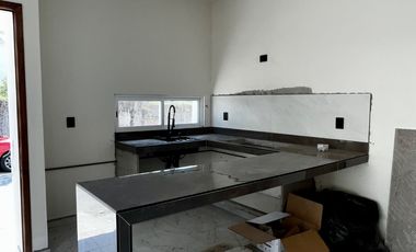 Casa nueva con recámara en planta baja en Boca del Río