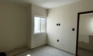 Casa nueva con recámara en planta baja en Boca del Río