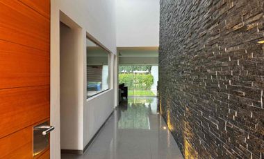 VILLAS DEL MESON CASA EN RENTA DE UN NIVEL AMUEBLADA EN PRIVADA AMENIDADES VIGILANCIA