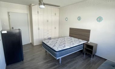 UBICADISIMO CENTRICO AV UNIV. AMUEBLADO COCINETA BAÑO PARA 1 o 2 PERSONAS SERV. INCLUIDOS