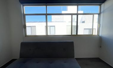 UBICADISIMO CENTRICO AV UNIV. AMUEBLADO COCINETA BAÑO PARA 1 o 2 PERSONAS SERV. INCLUIDOS