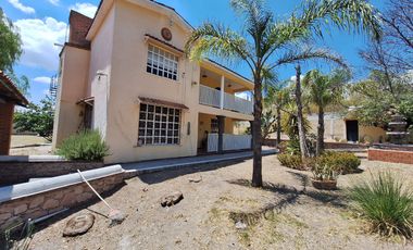 FINCA EN VENTA EN JURIQUILLA LA SOLANA 4031 METROS DE TERRENO