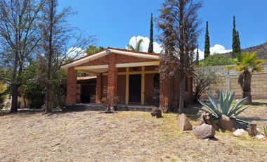 FINCA EN VENTA EN JURIQUILLA LA SOLANA 4031 METROS DE TERRENO