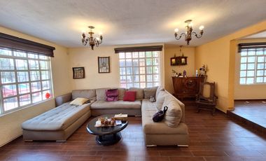 FINCA EN VENTA EN JURIQUILLA LA SOLANA 4031 METROS DE TERRENO