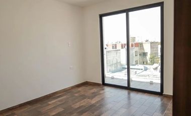 ¡Oportunidad en el Centro de Puebla! Departamento Nuevo con 3 Recámaras y Balcón