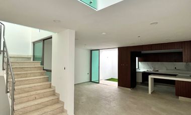 Casa nueva en desniveles y con 3 recámaras en Boca del Río