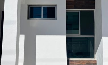 Casa nueva en desniveles y con 3 recámaras en Boca del Río
