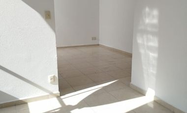 CASA EN RENTA ATRAS DE BOSQUES DE ICA-ZINACANTEPEC