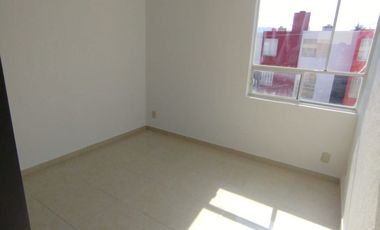 CASA EN RENTA ATRAS DE BOSQUES DE ICA-ZINACANTEPEC