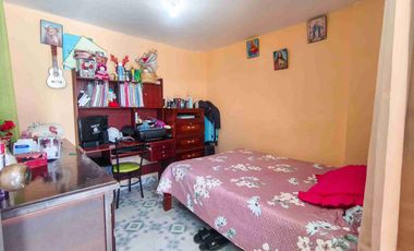 CASA EN VENTA, CALDERON, 4 HABITACIONES.