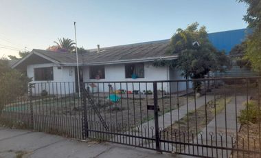 Casa con Gran Terreno en Villa Navidad, Malloco, Peñaflor.