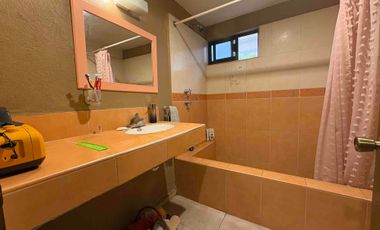 Casa en renta de una planta con 2 recamaras, atrás de Centro Comercial Explanada