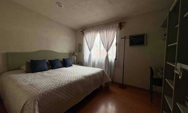 Casa en renta de una planta con 2 recamaras, atrás de Centro Comercial Explanada