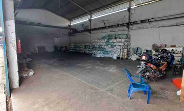 Gudang area kima dekat perintis kemerdekaan