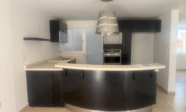 CASA EN RENTA EN PUERTA REAL, CORREGIDORA/ QUERETARO