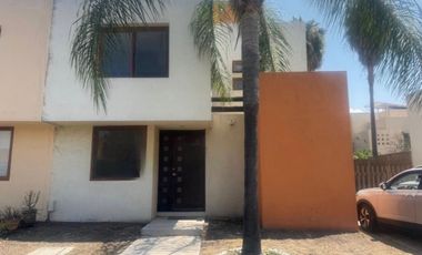 CASA EN RENTA EN PUERTA REAL, CORREGIDORA/ QUERETARO