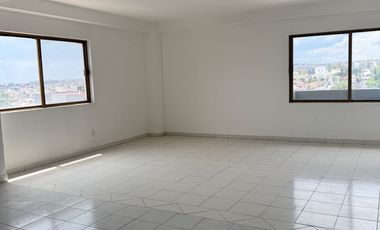 Departamento de 3 recámaras en renta sobre Blvd Campestre