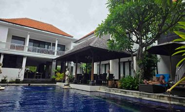 Dijual Hotel bintang 3 sangat murah di Kuta Bali.