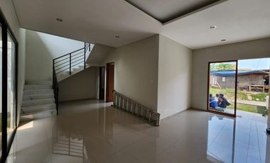 Dijual Rumah 2 Lantai Nyaman Siap Huni Minimalis Lokasi di Jalan Budi Bandung