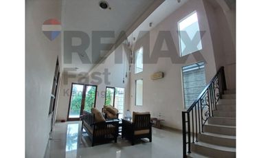 DIJUAL/DIKONTRAKAN – RUMAH MEWAH KEMANG, JAKARTA SELATAN