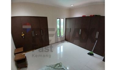 DIJUAL/DIKONTRAKAN – RUMAH MEWAH KEMANG, JAKARTA SELATAN