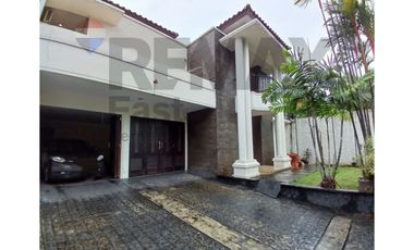 DIJUAL/DIKONTRAKAN – RUMAH MEWAH KEMANG, JAKARTA SELATAN