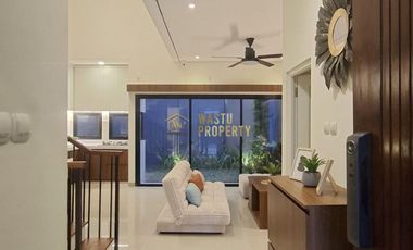 RUMAH MEWAH, FULL FURNISHED, 5 KM DARI KAMPUS UII KALIURANG