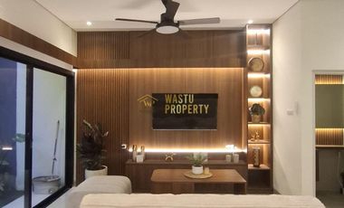 RUMAH MEWAH, FULL FURNISHED, 5 KM DARI KAMPUS UII KALIURANG