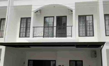Rumah baru mewah dlm komplek Pejaten JatiPadang Jaksel 120jt/thn