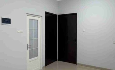 Rumah baru mewah dlm komplek Pejaten JatiPadang Jaksel 120jt/thn