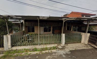 Rumah Lama Hitung Tanah Arcamanik Bandung Belakang Griya