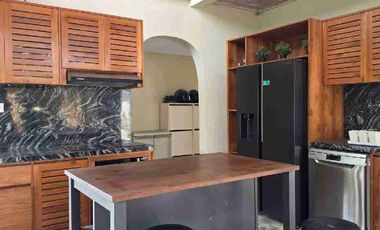 Beautyful Villa with padi n sunset view for sale close to Purnama beach in sukawati Gianyar