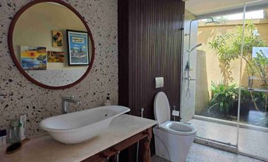 Beautyful Villa with padi n sunset view for sale close to Purnama beach in sukawati Gianyar