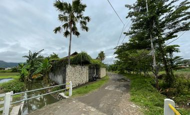 Villa dekat pantai di Montong Lombok Barat