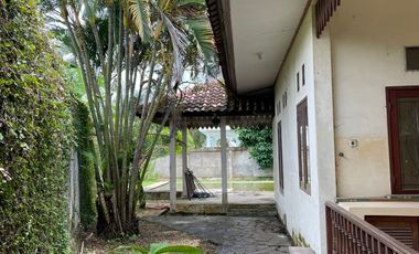 Villa dekat pantai di Montong Lombok Barat