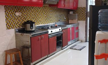 Disewakan Rumah Semi Furnished Hoek 2 lantai Kaisar Mansion Pasar Baru Tangerang