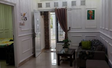 Disewakan Rumah Semi Furnished Hoek 2 lantai Kaisar Mansion Pasar Baru Tangerang