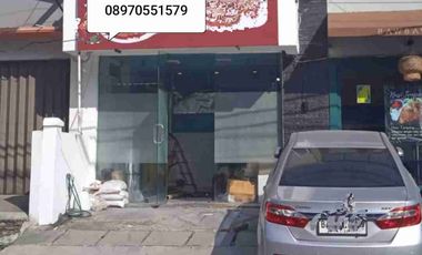 Disewakan rumah usaha posisi hook uda tinggi dari jalan di kelapa gading permai jakut