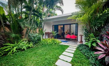 Luxurious 5-Bedroom Villa with Magnificent Pool in Seminyak