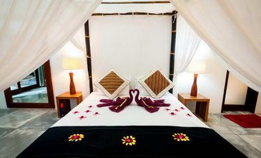 Luxurious 5-Bedroom Villa with Magnificent Pool in Seminyak