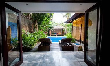 Luxurious 5-Bedroom Villa with Magnificent Pool in Seminyak