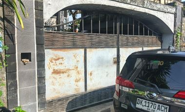 JUAL RUMAH 3 LANTAI MEWAH PENATIH