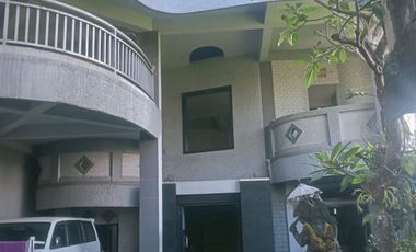 JUAL RUMAH 3 LANTAI MEWAH PENATIH