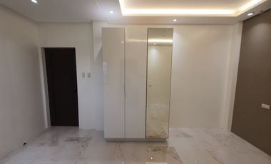 FOR SALE: 410sqm 5 Bedroom 3 Story House and Lot Semi-Furnished in Bacoor Cavite - Princeton Heights