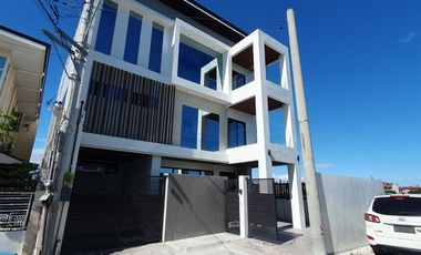 FOR SALE: 410sqm 5 Bedroom 3 Story House and Lot Semi-Furnished in Bacoor Cavite - Princeton Heights