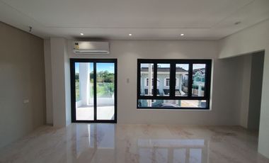 FOR SALE: 410sqm 5 Bedroom 3 Story House and Lot Semi-Furnished in Bacoor Cavite - Princeton Heights